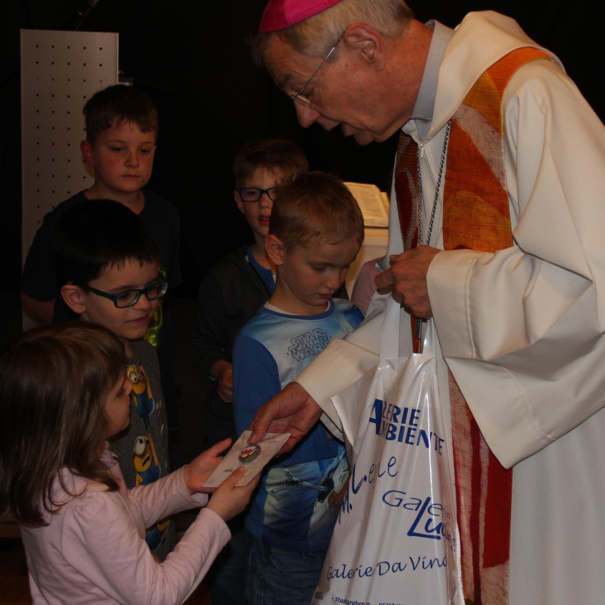 WfdL 2018 Schick beschenkt Kinder