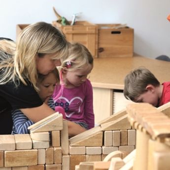 Haus für Kinder St. Elisabeth Holzbausteine